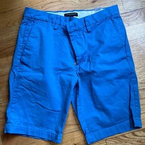 Banana Republic mens 9” lived-in shorts
